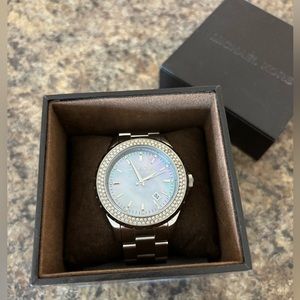 SOLD - Women’s stunning large faced Michael Kors watch